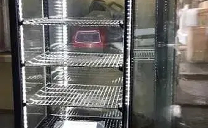 Нові кондитерська, холодильна, десертна, настільна вітрина