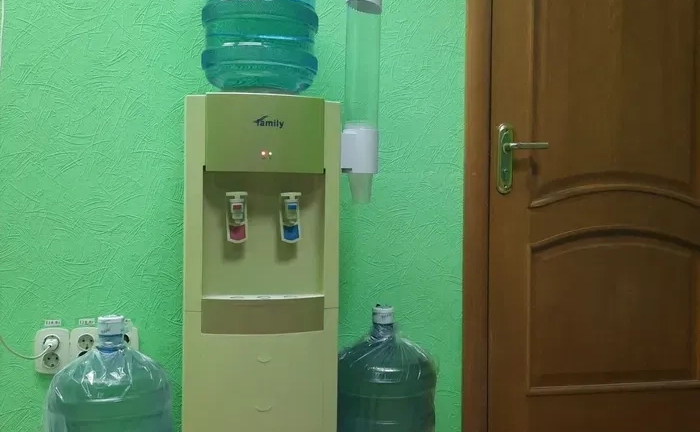 Кулери для чистої питної води для дому та офісу