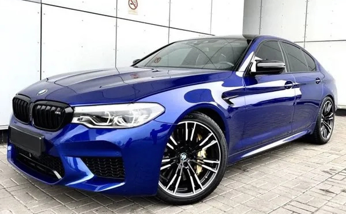 193 BMW M5 F90 Competition без водія 193 BMW M5 F90 Competition без водія