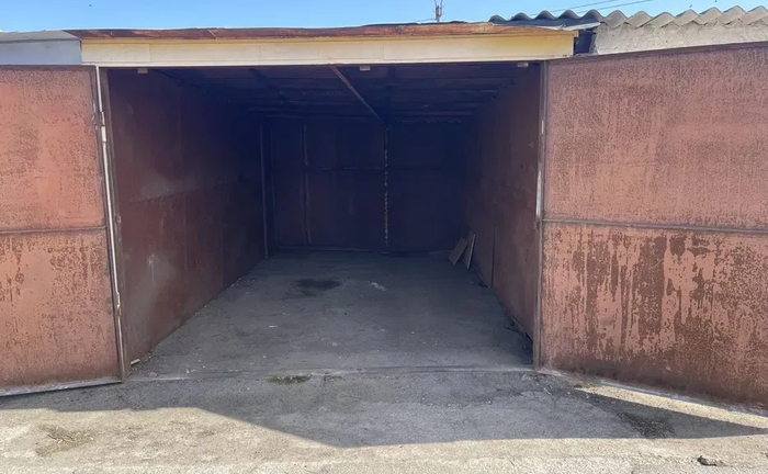 Металевий гараж для авто та складу