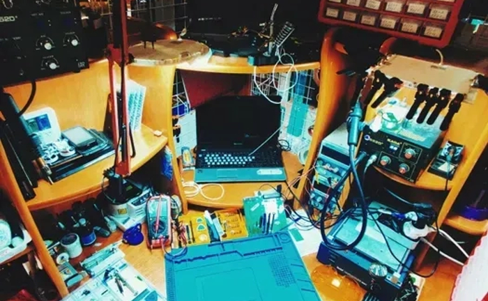 Ремонт Телефонов, Планшетов, Компьютеров, Ноутбуков, Телевизоров и др. Ремонт Телефонов, Планшетов, Компьютеров, Ноутбуков, Телевизоров и др.