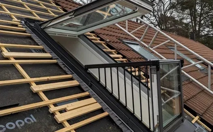 Монтаж мансардних вікон FAKRO, Roto, Velux. Дах, покрівля. Ціна від 4900