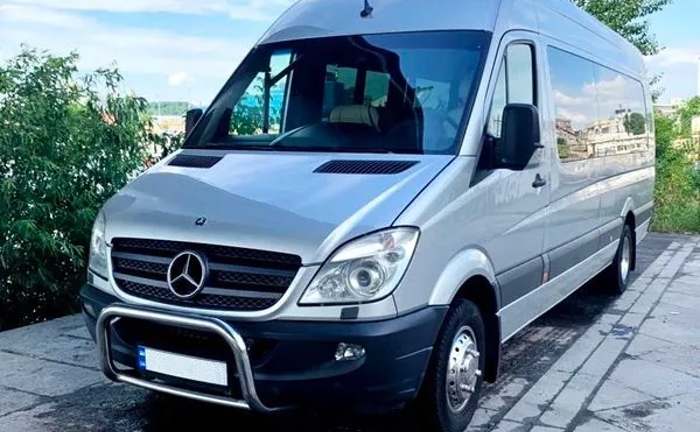 275 Мікроавтобус на весілля Mercedes Sprinter VIP сріблястий 275 Мікроавтобус на весілля Mercedes Sprinter VIP сріблястий