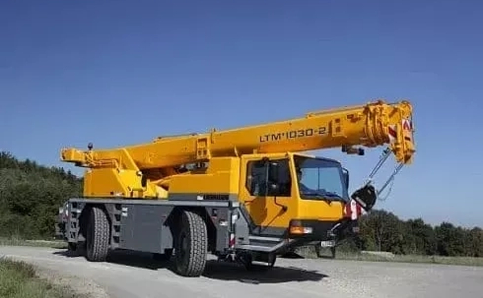 Liebherr LTM 1030-2 (35 т) баштовий мобільний кран