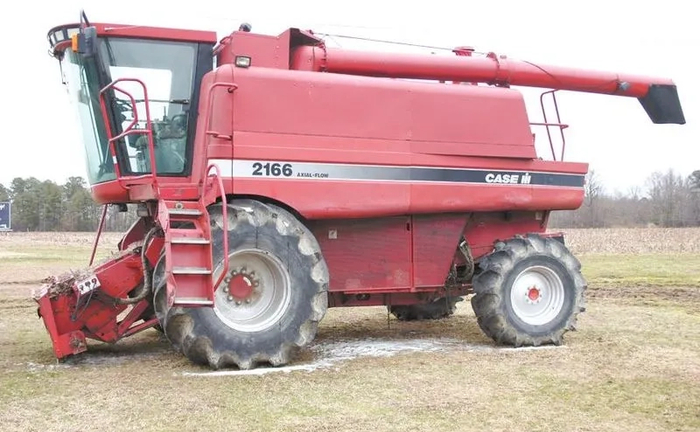 Комбайн CASE IH 2166 -1997 року