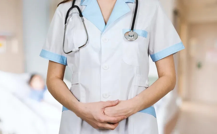 Послуги Медсестри з Виїздом Додому: Крапельниці, Уколи, Перев'язки. Професійно та Бережно!