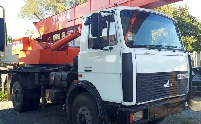 Послуги автокрану КТА-18 Послуги автокрану КТА-18