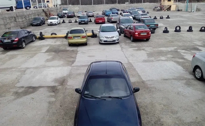 Цілодобова автостоянка з охороною