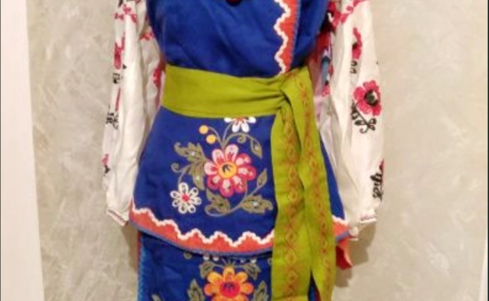 Український традиційний жіночий костюм