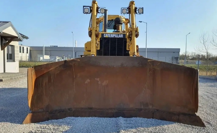 Бульдозер 27 тонн, Caterpillar D7H, відвал 3,8 м Бульдозер 27 тонн, Caterpillar D7H, відвал 3,8 м