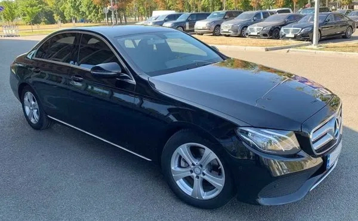 105 Авто на весілля Mercedes W213 E class 105 Авто на весілля Mercedes W213 E class