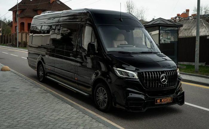 Мікроавтобус Mercedes-Benz Sprinter Мікроавтобус Mercedes-Benz Sprinter