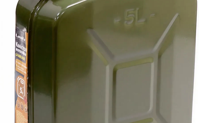 Каністра металева на 5 літрів.