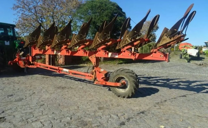 Грунтофрез KUHN MANAGER - у відмінному технічному стані. Грунтофрез KUHN MANAGER - у відмінному технічному стані.