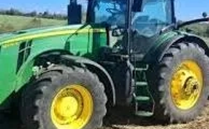 Сівалка John Deere 16 Precision Planting разом із ТРАКТОРОМ колісним John Deere 8370R Сівалка John Deere 16 Precision Planting разом із ТРАКТОРОМ колісним John Deere 8370R