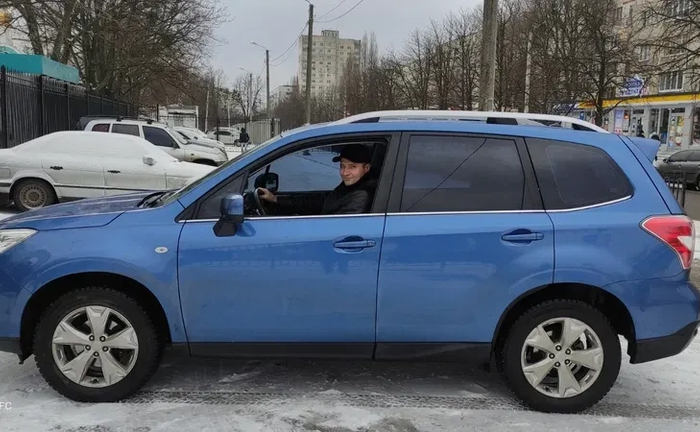 Навчання водінню автомобіля з професійним автоінструктором