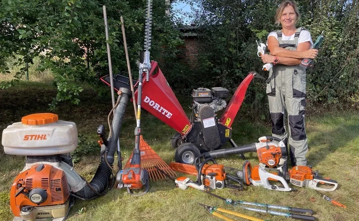 Стрижка декоративних рослин і саду Стрижка декоративних рослин і саду