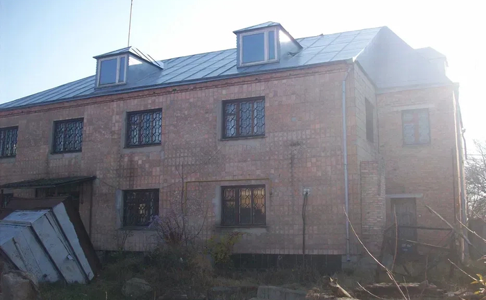 Будинок двохповерховий 450 квадратних метрів, підвал, горище. Будинок двохповерховий 450 квадратних метрів, підвал, горище.