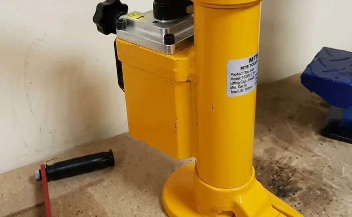 Низькопідхопний Домкрат гідравлічний 10 тон Низькопідхопний Домкрат гідравлічний 10 тон