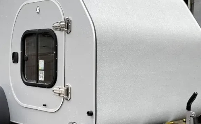 Автокемпер SimpleDrop — легкість та затишок у дорозі Автокемпер SimpleDrop — легкість та затишок у дорозі