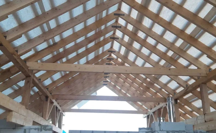 Покрівельні роботи, монтаж даху, металочерепиця. Перекриття дахів.