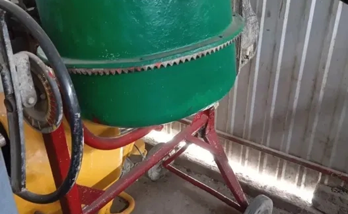 Бетономішалка з доставкою Бетономішалка з доставкою