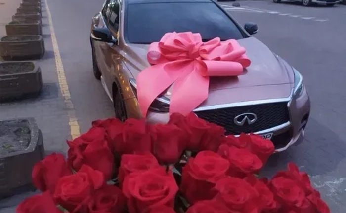 Чудовий Бант на авто 1х1,5м!!!