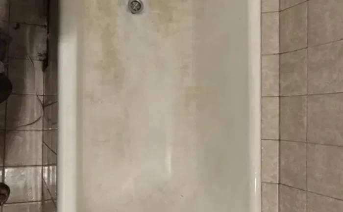 Надаю послуги з реставрації ванни (чавунна. залізна. акрилова) Надаю послуги з реставрації ванни (чавунна. залізна. акрилова)