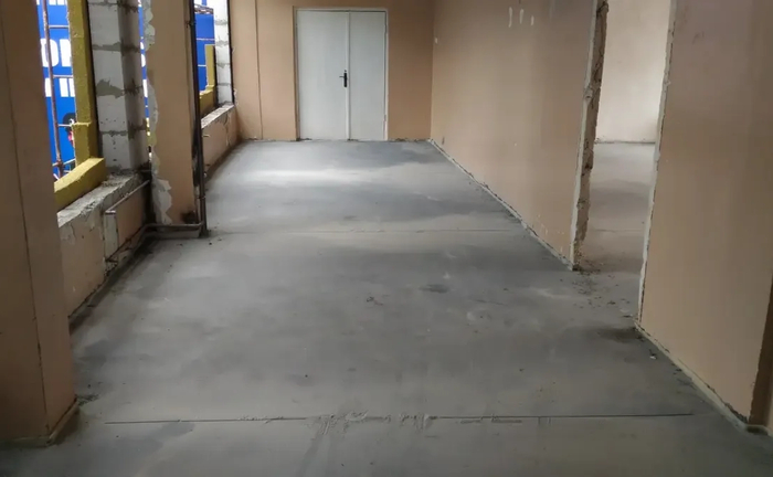 Напівсуха цементно-піщана стяжка Напівсуха цементно-піщана стяжка