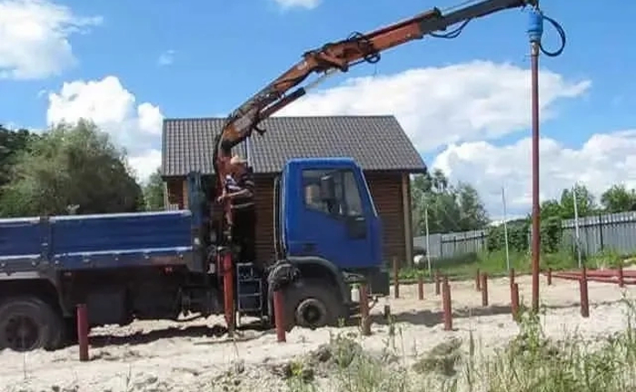 Установка гвинтових паль Установка гвинтових паль