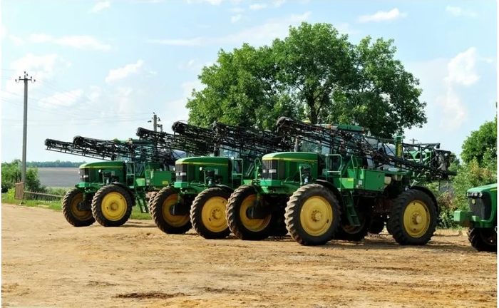 Самохідний обприскувач, внесення КАС Самохідний обприскувач, внесення КАС