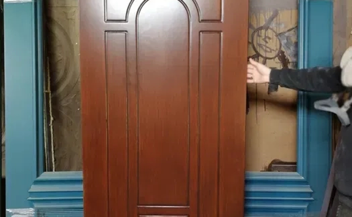 Реставрация бронированных дверей, замена облицовки