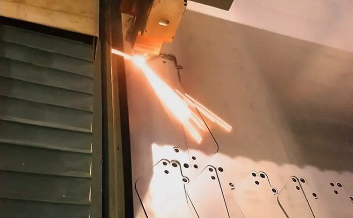 Лазерне різання металу Лазерне різання металу