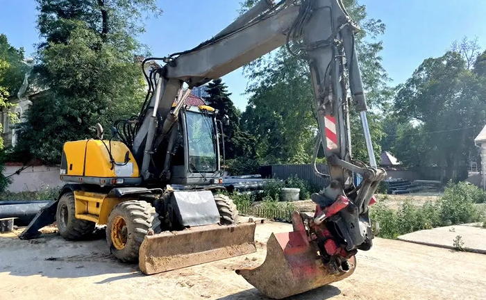 Повноповоротний екскавор VOLVO EW160