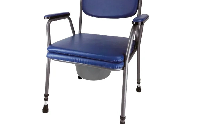 Розбірний стілець-туалет із м'яким сидінням.