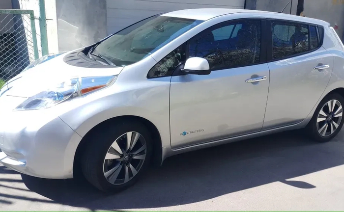 Nissan Leaf електромобіль Nissan Leaf електромобіль