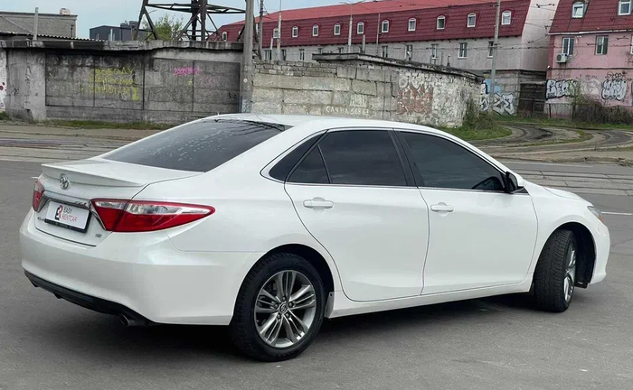 Авто Toyota Camry Авто Toyota Camry