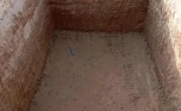 Ручне копання ям, басейнів, траншеї, фундаментів та земляні роботи