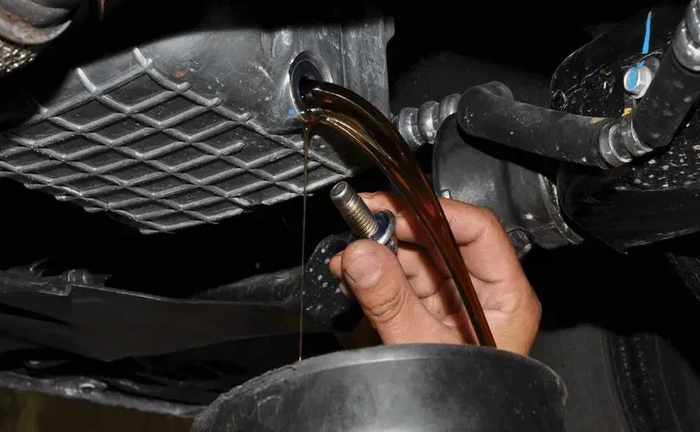 СТО Туполева Нивки Святошино Заміна масла в двигуні всіх фільтрів МКПП СТО Туполева Нивки Святошино Заміна масла в двигуні всіх фільтрів МКПП