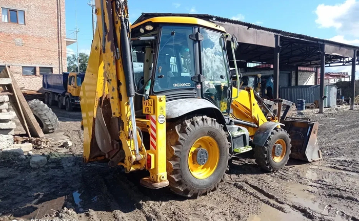 Єкскаватор jcb 3cx ковш, вила, гідромолот Єкскаватор jcb 3cx ковш, вила, гідромолот