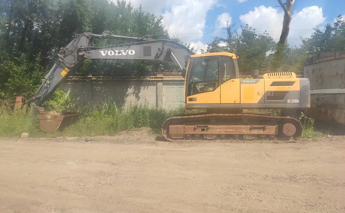 Послуги екскаватора Volvo Послуги екскаватора Volvo