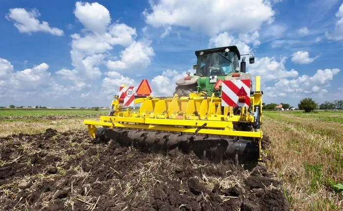 Глибокорозрихлювач Bednar TERRALAND TN 4000M7R Глибокорозрихлювач Bednar TERRALAND TN 4000M7R