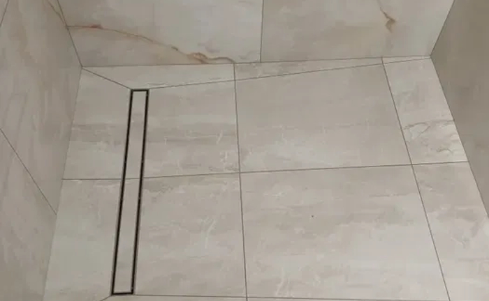 Плиточник. Укладання плитки. Великий формат