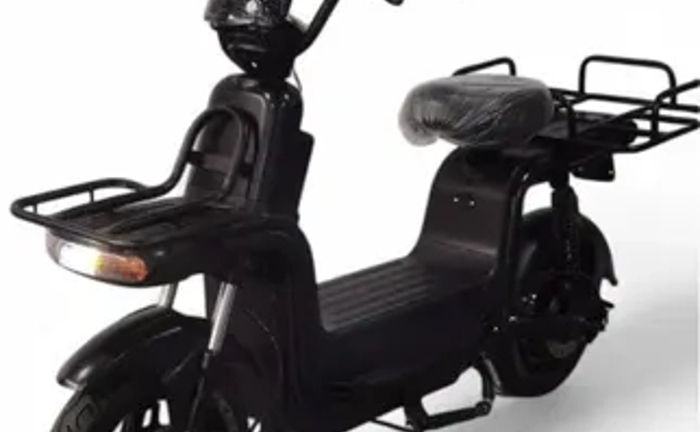 Електроскутера для доставки Glovo, Bolt