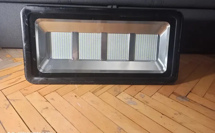 LED світильники LED світильники