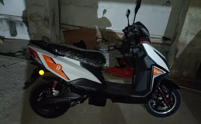 Електроскутери Telbi Wolf 9 та Telbi Wolf 3: Ваш Швидкий та Екологічний Транспорт для Міста.