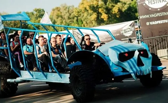 396 Party Bus Monster Buggy на дитячий день народження 396 Party Bus Monster Buggy на дитячий день народження