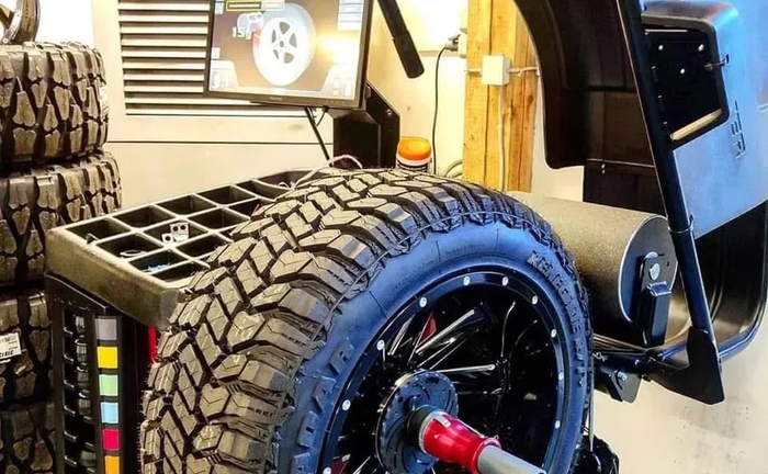 Професійний шиномонтаж для легкових автомобілів (R13-R23) у вашому місті.