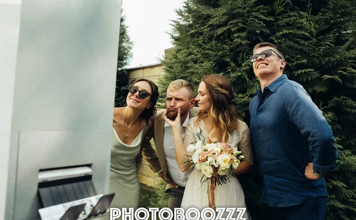 Фотобудка фотобокс фотокабіна селфі дзеркало на ваш праздник Фотобудка фотобокс фотокабіна селфі дзеркало на ваш праздник