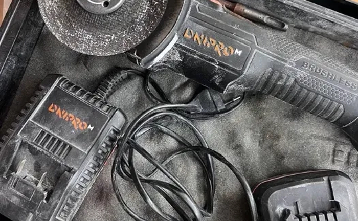 Акумуляторна болгарка у користування